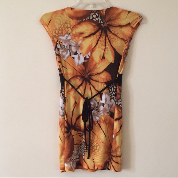 🐬 CLEARANCE ITEM: Viva You Floral Tunic Blouse with Tie-Back Bow - Picture 4 of 6